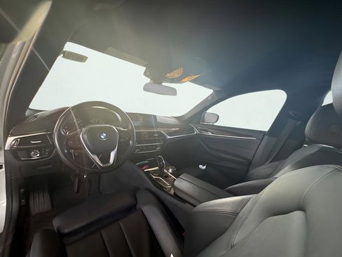 Used 2019 BMW 530i RWD image 5