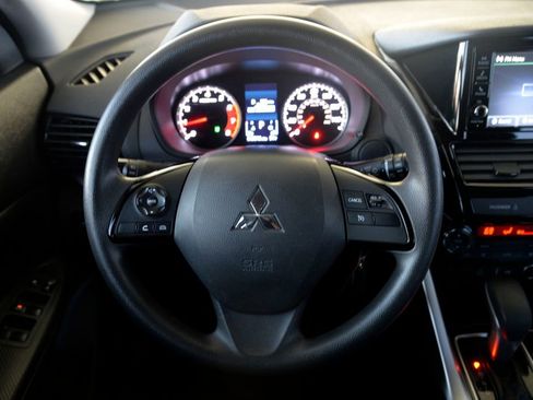 Used 2022 Mitsubishi Eclipse Cross ES image 18