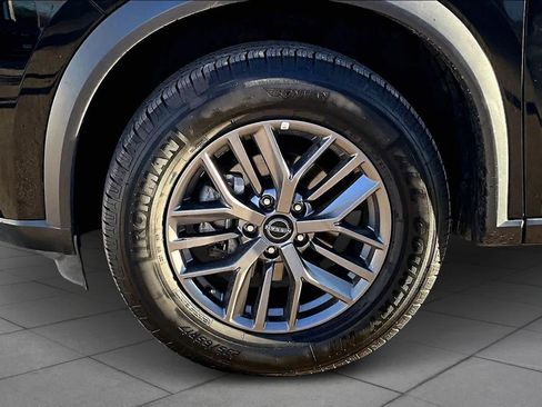 Used 2023 Nissan Rogue S image 11