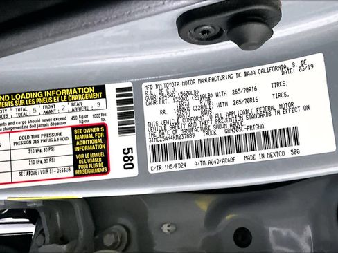 Used 2019 Toyota Tacoma TRD Off-Road AWD/4WD image 29