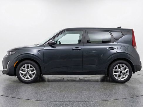Used 2025 Kia Soul LX w/ LX Technology Package image 5