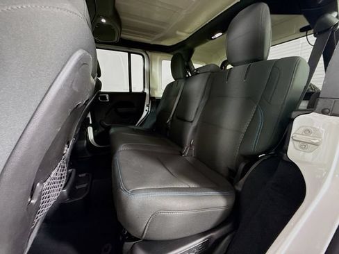 Used 2024 Jeep Wrangler Unlimited Rubicon 4xe AWD/4WD image 21