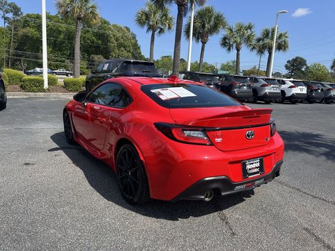 Used 2024 Toyota GR86 Premium image 8