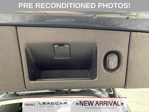 Used 2019 Chevrolet Tahoe Premier AWD/4WD image 23