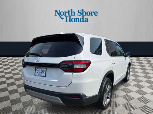 Certified 2025 Honda Pilot EX-L image 4