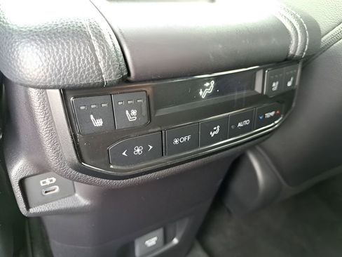 Certified 2024 Toyota Grand Highlander Platinum image 10