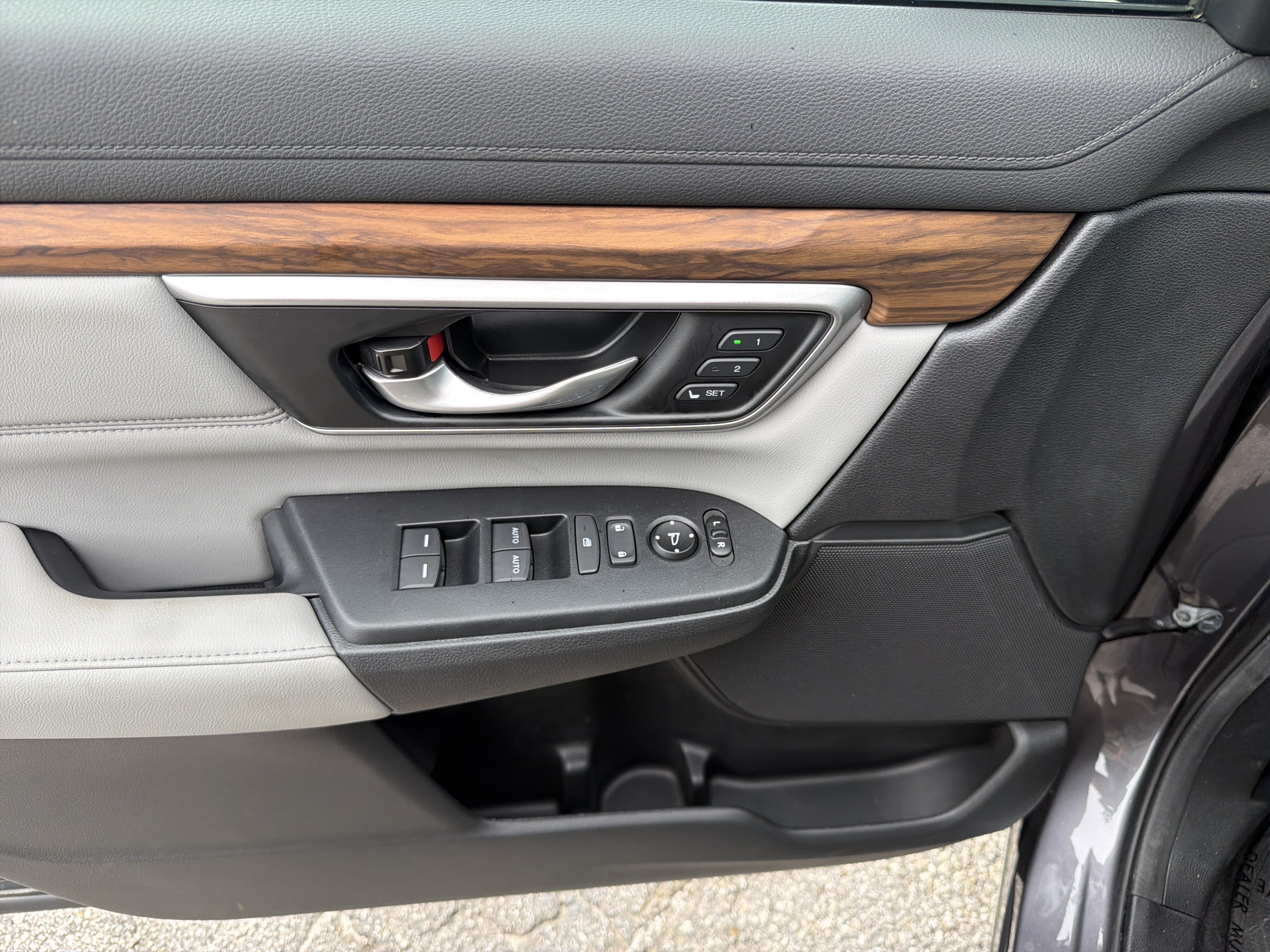 Used 2020 Honda CR-V EX-L image 11