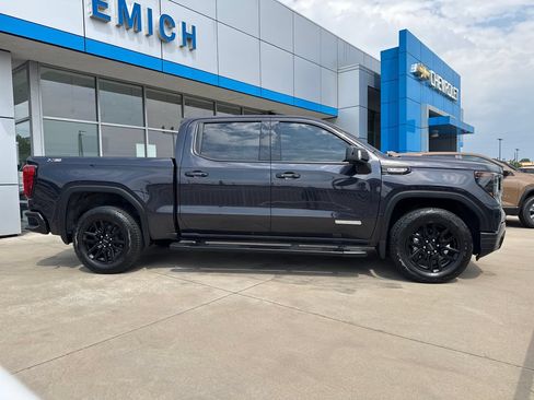 Used 2023 GMC Sierra 1500 Elevation w/ Elevation Premium Package AWD/4WD image 6