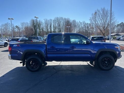 Used 2023 Toyota Tacoma SR5 w/ SX Package image 4