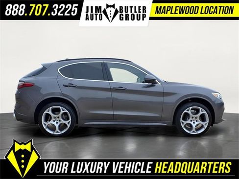 Used 2023 Alfa Romeo Stelvio Ti Lusso w/ Quick Order Package 22X Lusso image 5