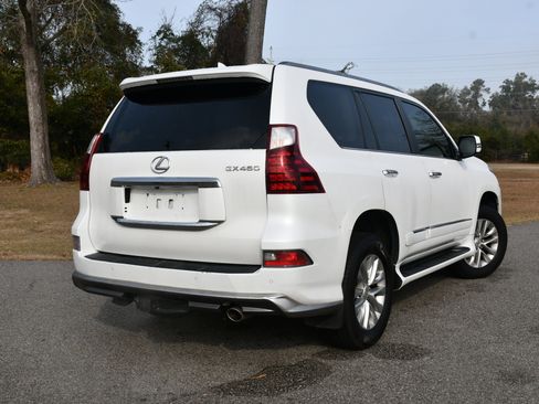 Used 2019 Lexus GX 460 image 4