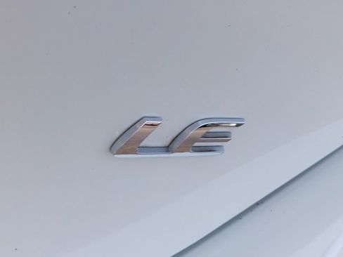 Used 2019 Toyota Corolla LE image 33