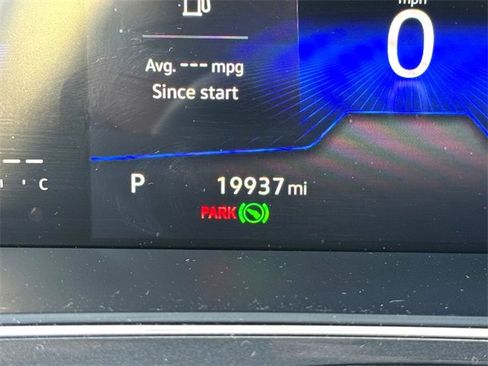 Certified 2023 Volkswagen Tiguan SE w/ Panoramic Sunroof Package image 19