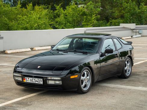 Used 1988 Porsche 944 Turbo RWD image 5