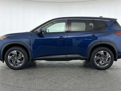 Used 2025 Nissan Rogue SV AWD/4WD image 5