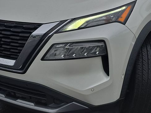 Used 2023 Nissan Rogue SL w/ SL Premium Package image 34