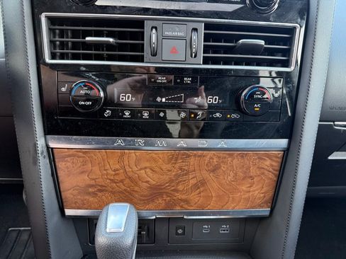 Used 2024 Nissan Armada SL w/ Captain's Chairs Package image 16