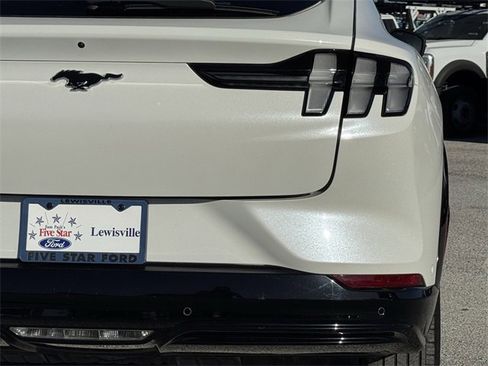 Used 2021 Ford Mustang Mach-E Premium image 6