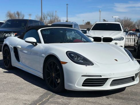 Used 2017 Porsche 718 Boxster S image 6