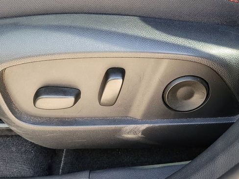 Used 2025 Chevrolet Equinox RS image 13