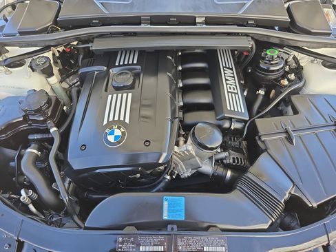 Used 2009 BMW 328i xDrive Sedan image 25