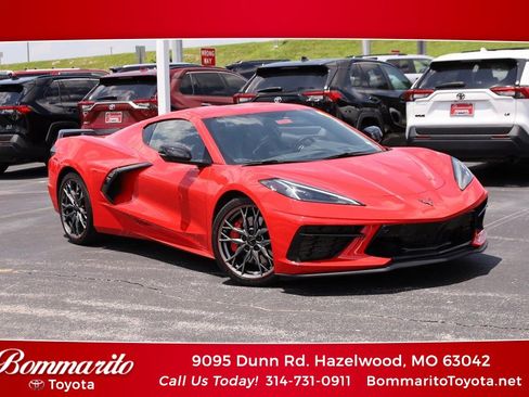 Used 2023 Chevrolet Corvette Stingray Preferred Cpe w/ Z51 Performance Package RWD image 1