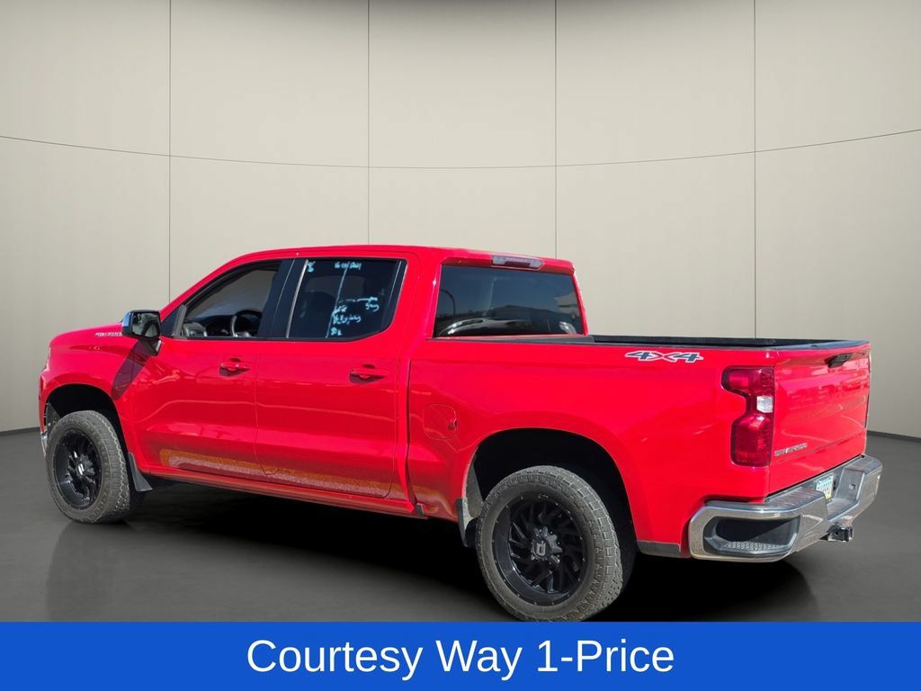 Used 2021 Chevrolet Silverado 1500 LT w/ Bed Protection Package AWD/4WD image 6