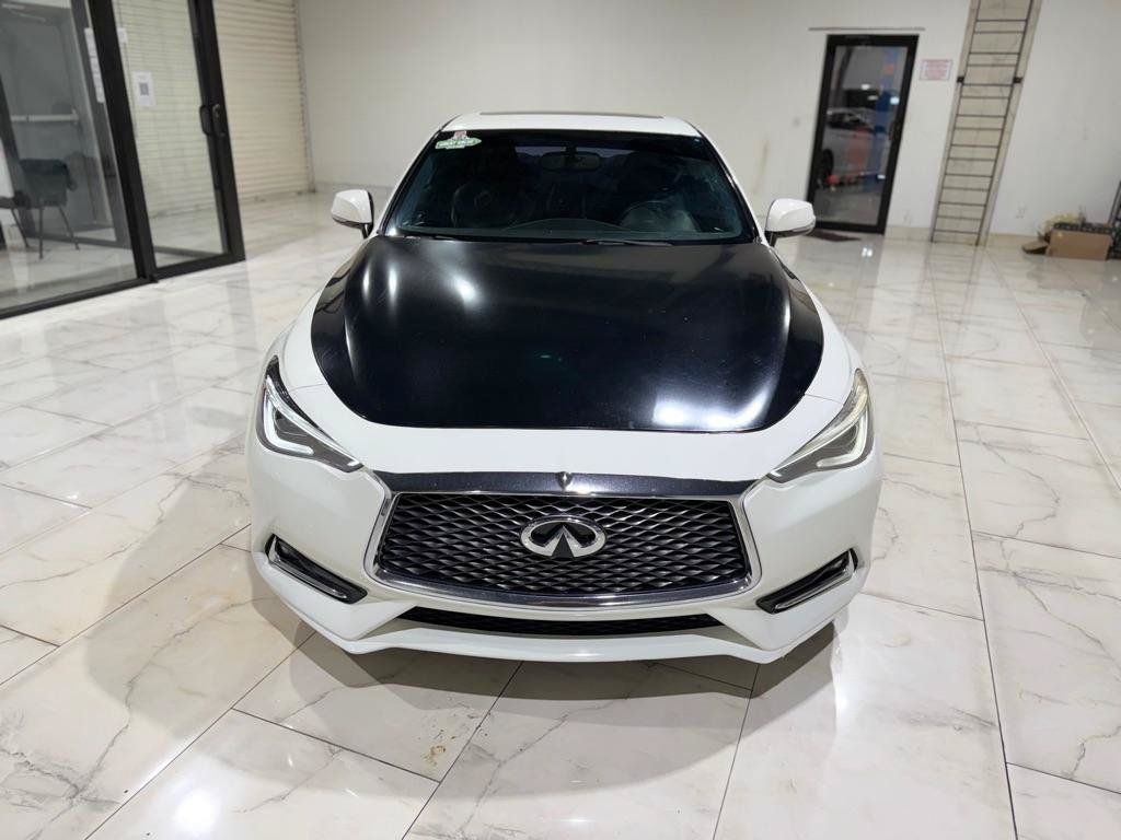 Used 2017 INFINITI Q60 Red Sport 400 RWD image 2