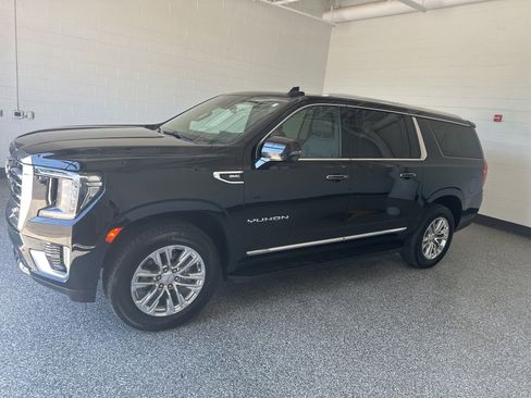 Used 2024 GMC Yukon XL SLT w/ SLT Luxury Package AWD/4WD image 6