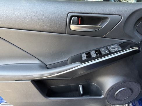 Used 2024 Lexus IS 350 F Sport RWD image 13