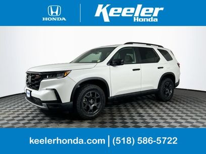 Certified 2025 Honda Pilot TrailSport