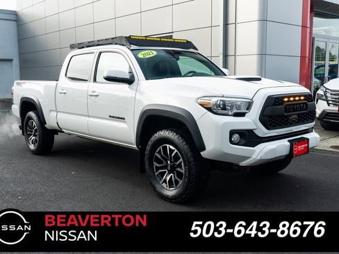 Used 2021 Toyota Tacoma TRD Sport image 1