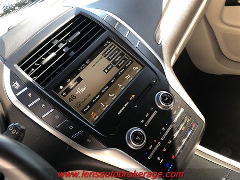 Used 2018 Lincoln MKC Reserve w/ Lincoln MKC Climate Package FWD image 14