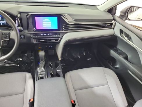 Used 2025 Toyota Camry LE image 17