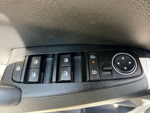 Used 2024 Kia Seltos S AWD/4WD image 12