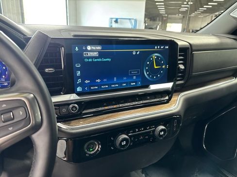 Used 2024 Chevrolet Silverado 1500 LT AWD/4WD image 16