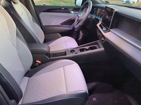 New 2026 Volkswagen Tiguan SE R-Line AWD/4WD image 20