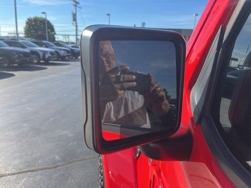 Used 2021 Jeep Gladiator Rubicon AWD/4WD image 10