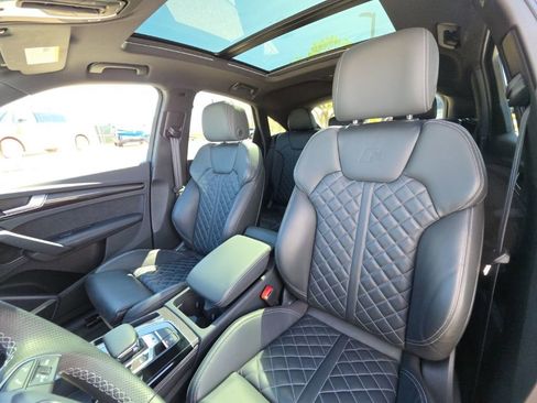 Used 2023 Audi SQ5 Premium Plus w/ Premium Plus Package image 11