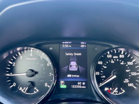 Used 2018 Nissan Rogue S image 16