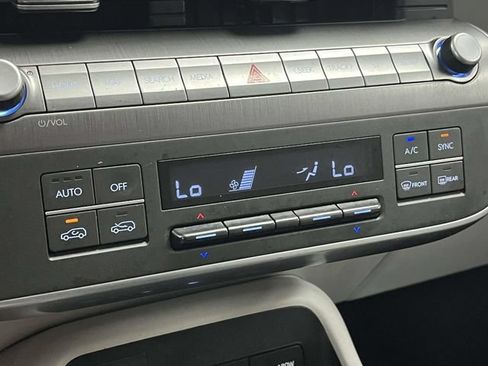 Used 2024 Hyundai Kona SEL AWD/4WD image 34