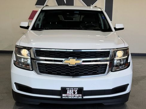 Used 2017 Chevrolet Suburban LS w/ Enhanced Driver Alert Package RWD image 2
