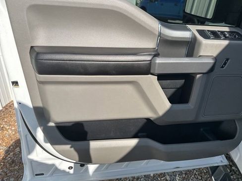 Used 2018 Ford F150 XLT w/ Equipment Group 301A Mid AWD/4WD image 12