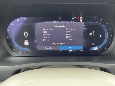 Used 2023 Volvo XC90 B6 Ultimate w/ Lounge Package image 24