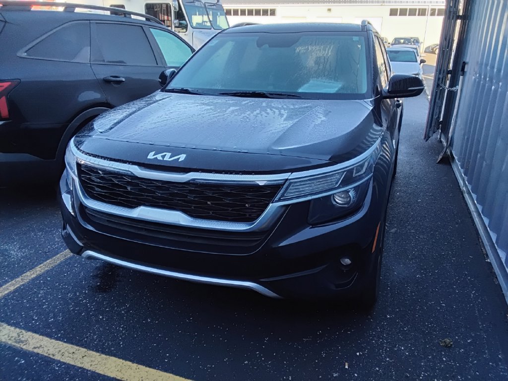 Used 2023 Kia Seltos EX AWD/4WD image 7