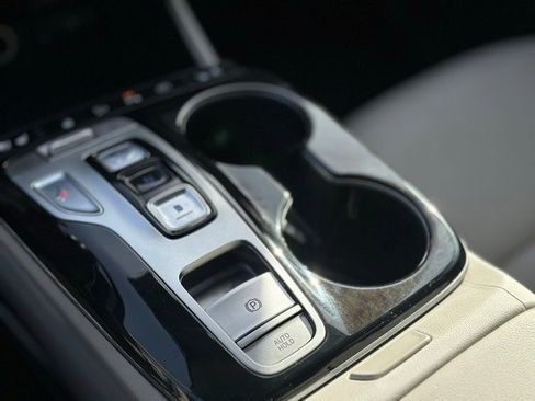 Used 2022 Hyundai Tucson Limited image 13