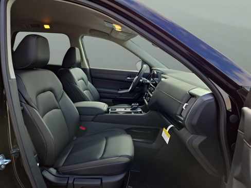 New 2026 Nissan Pathfinder SL AWD/4WD image 15