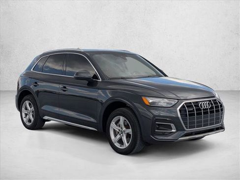 Used 2021 Audi Q5 2.0T Premium w/ Convenience Package AWD/4WD image 3
