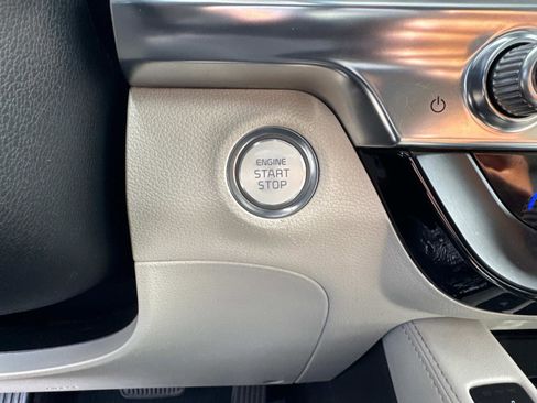 Used 2022 Kia Telluride EX w/ EX Premium Package image 18