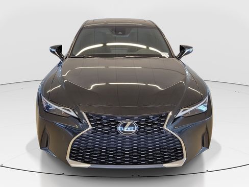 Used 2023 Lexus IS 300 w/ Comfort Package RWD image 3